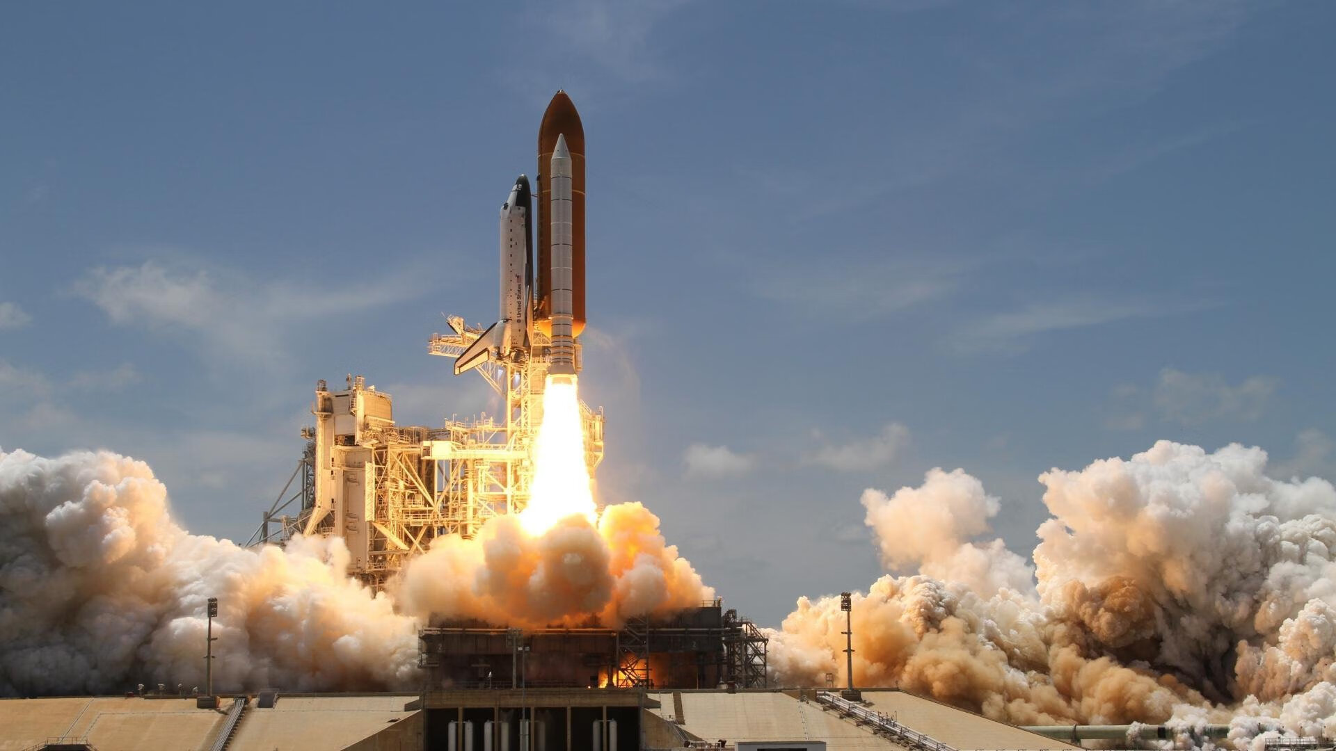 爱游戏体育app-姆巴佩决赛失常，未能带领PSG突破，姆巴佩巅峰集锦